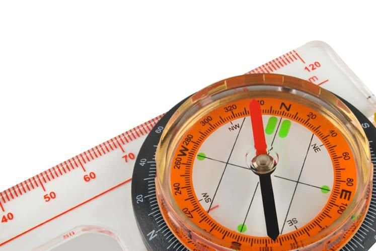 Kompass Wasserdichter Taschenuhr Kartenkompass Magnetischer Steuerkurs Outdoor 7953