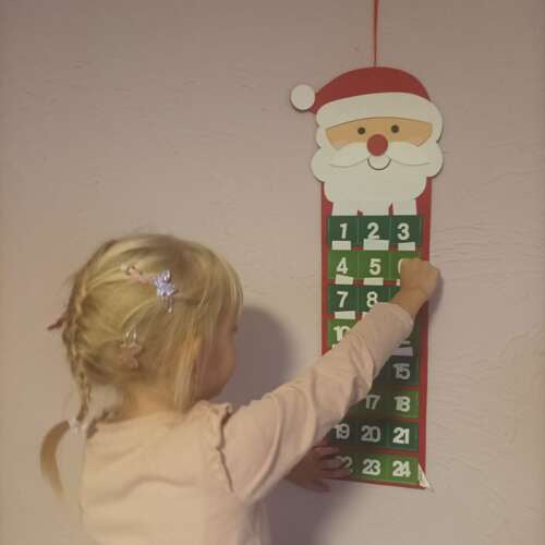 Adventskalender für Kinder Leer Personalisierbar Weihnachtsmann Groß DIY Zum Befüllen und Aufhängen Weihnachtsdekoration Adventszeit Filz 22252