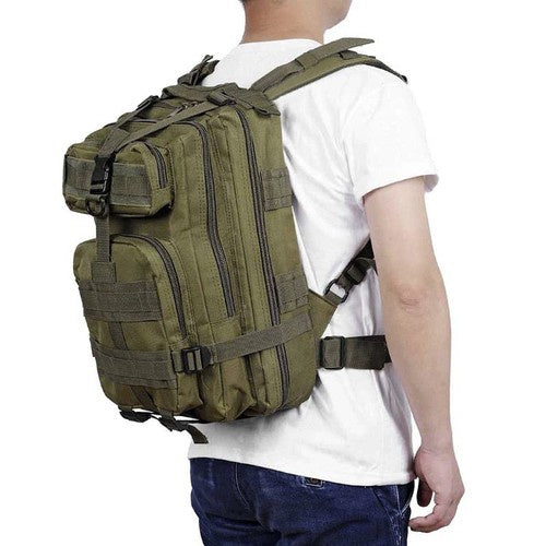 Grüner kleiner Touristenrucksack 23243
