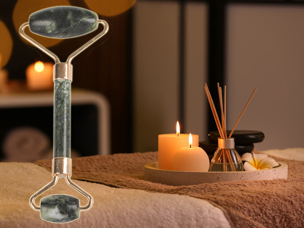 Jade Roller Gesichtsmassagegerät für Gesicht und Hals aus Jadestein grün Set
