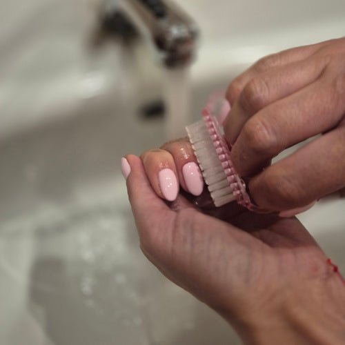 50 Manikürebürsten für optimale Hygiene – Rosa - Easy2sell - Deluxe