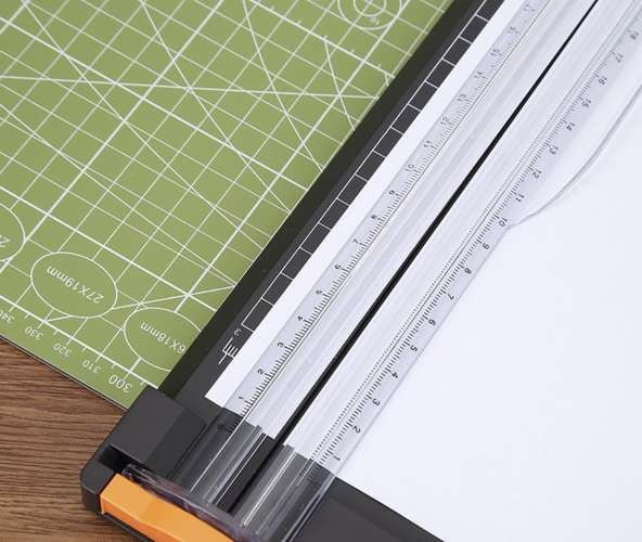 Papierschneidemaschine A3 12 Blatt Fingerschutz Lineal Winkelmesser Guillotine
