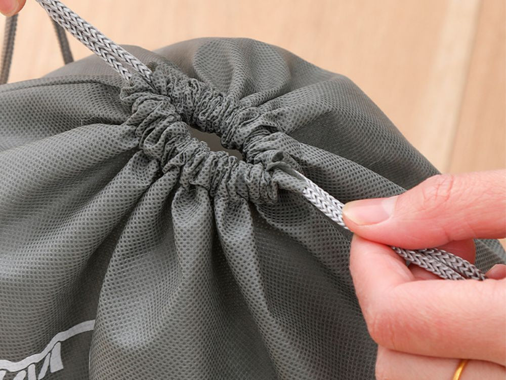 Schuhbeutel Kleidersack Reisetasche Kordelzug grau Fenster atmungsaktiv 43x32 cm