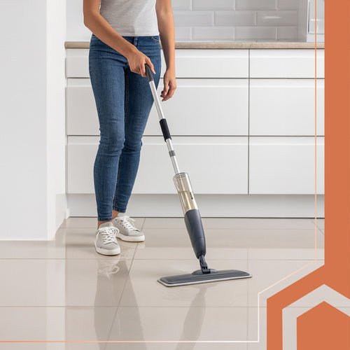 Sprühmopp mit Sprühfunktion – Bodenwischer mit 600ml Tank und 2 Tüchern - Easy2sell - Deluxe